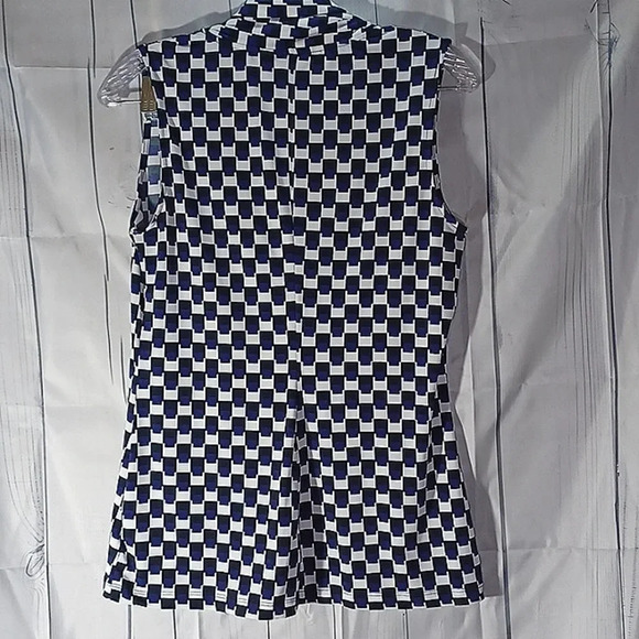 Banana Republic sleeveless shirt - Picture 6 of 8